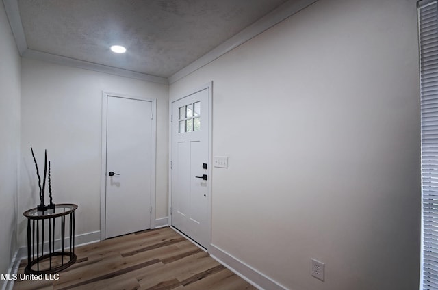 226 N Shenandoah Rd, Brandon, MS 39047 - foyer entrance featuring wood finished floors and baseboards