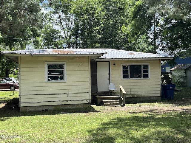 115 Ozbirn St, Batesville, MS 38606 - view of front facade with a front yard