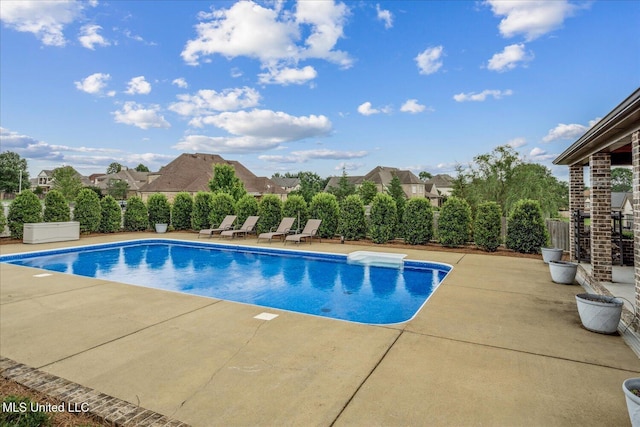 8063 Elizabeth Dr, Olive Branch, MS 38654 - view of pool with a patio
