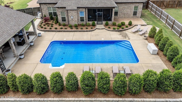 8063 Elizabeth Dr, Olive Branch, MS 38654 - view of swimming pool with a patio area