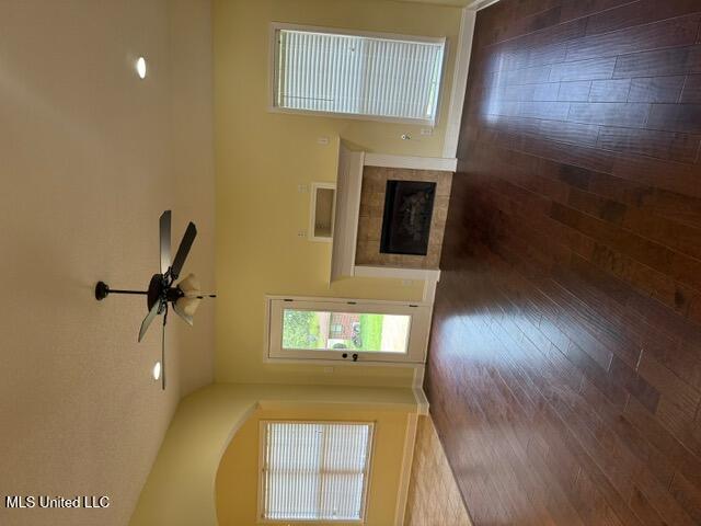 7497 Redberry Dr, Horn Lake, MS 38637 - view of unfurnished living room