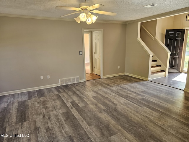 5746 Eagleston Dr, Olive Branch, MS 38654 - spare room with a textured ceiling, ornamental molding, and visible vents