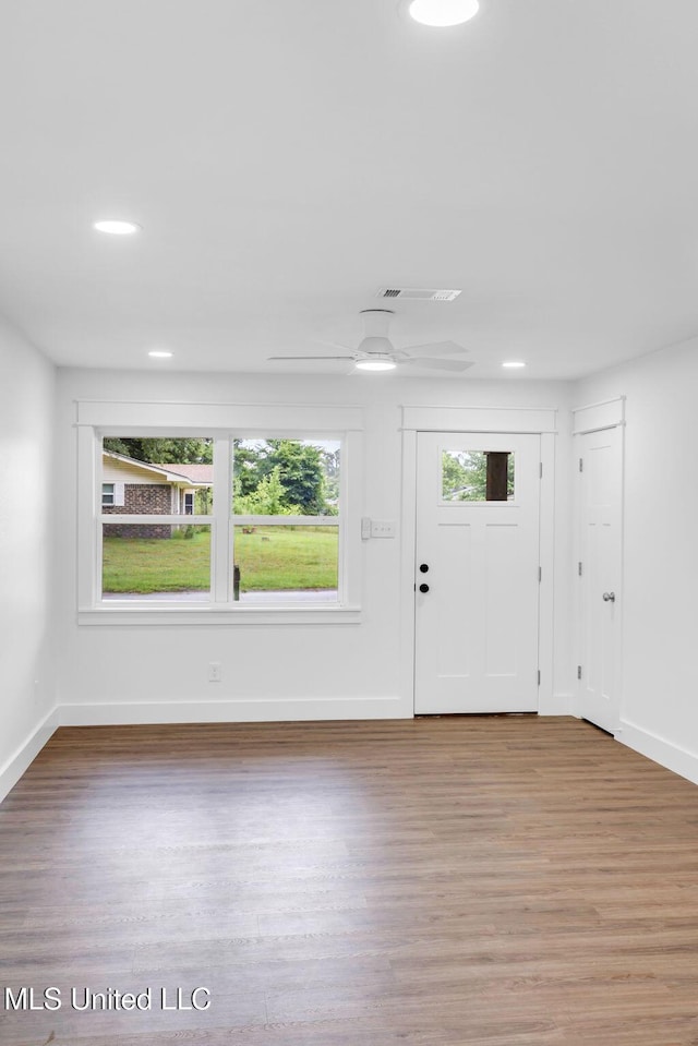 6544 Columbus Cir, Ocean Springs, MS 39564 - foyer entrance with wood finished floors, a ceiling fan, and recessed lighting
