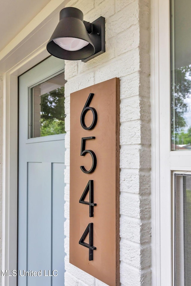 6544 Columbus Cir, Ocean Springs, MS 39564 - exterior view