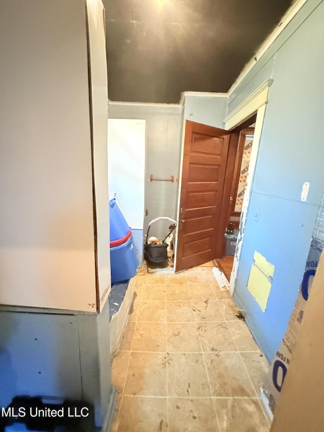 1057 Adams St, Grenada, MS 38901 - view of hall