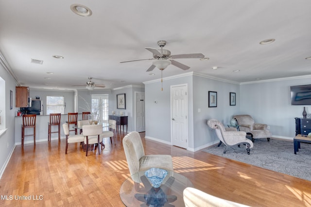 2421 Beachview Dr Unit B02, Ocean Springs, MS 39564 - dining space featuring a ceiling fan, visible vents, light wood-style flooring, and recessed lighting