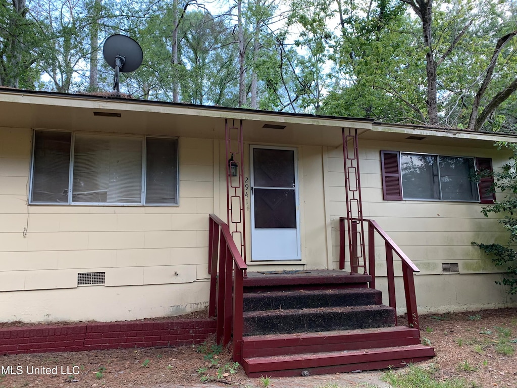 view of exterior entry