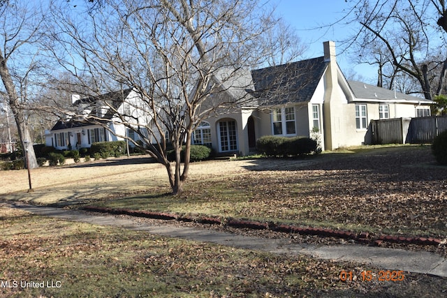 view of front of property