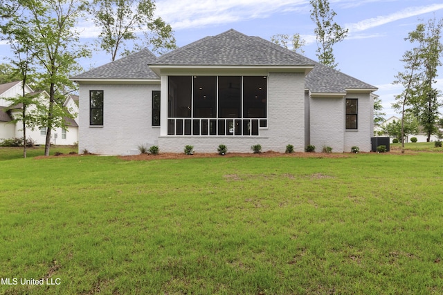 231 Oakside Trl, Madison, MS 39110 - rear view of house featuring a shingled roof, central AC, and a yard