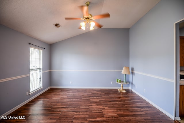 796 Steward Ln, Southaven, MS 38671 - unfurnished room featuring a ceiling fan, vaulted ceiling, wood finished floors, and baseboards