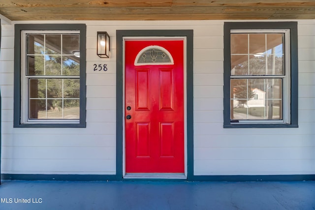 258 Porter Ave, Biloxi, MS 39530 - view of exterior entry featuring covered porch
