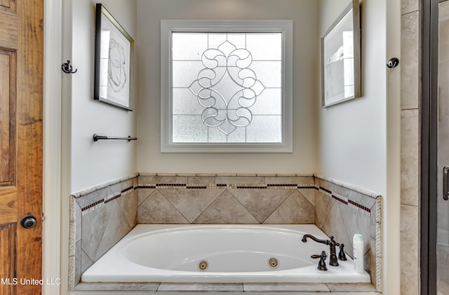 521 Heyward Ln, Madison, MS 39110 - full bath featuring plenty of natural light and a tub with jets