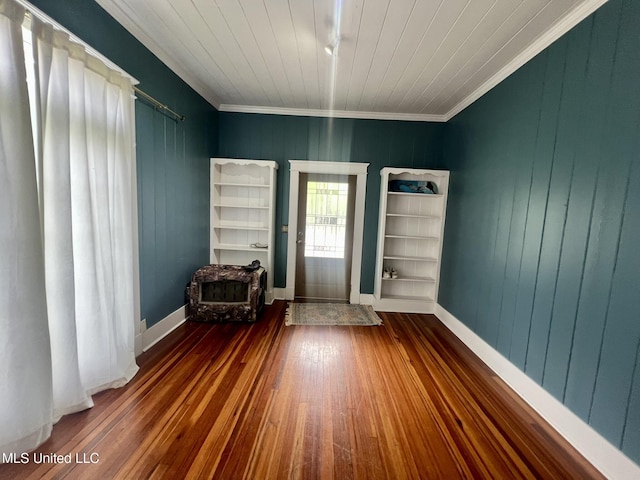 701 Court St, Cleveland, MS 38732 - interior space featuring crown molding, baseboards, and hardwood / wood-style flooring