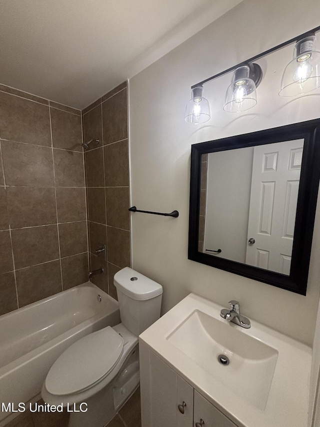 230 Greenbriar Cir, Holly Springs, MS 38635 - bathroom featuring toilet, vanity, and shower / bath combination
