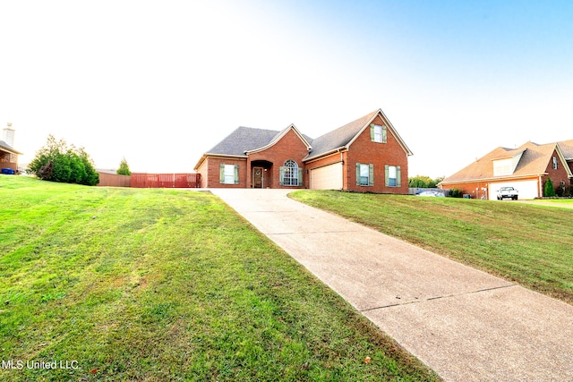 view of front of home featuring a front yard