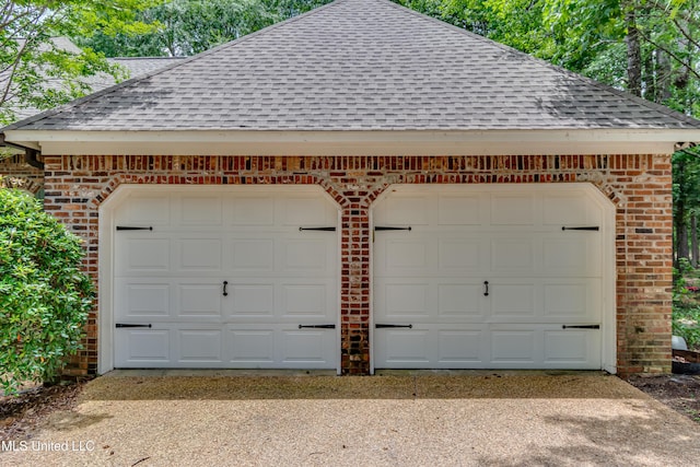 1025 Monet Cv, Brandon, MS 39047 - view of garage