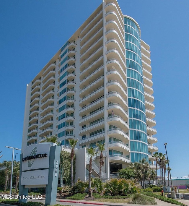 view of building exterior