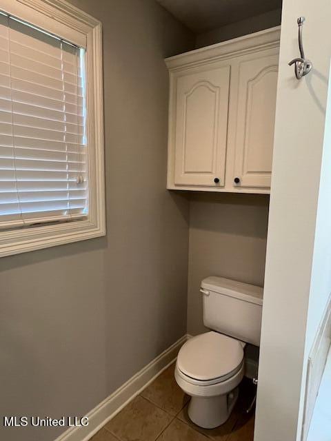 104 Blackstone Cir, Brandon, MS 39047 - bathroom featuring tile patterned flooring and healthy amount of natural light