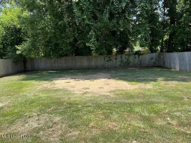 104 Blackstone Cir, Brandon, MS 39047 - view of fenced backyard