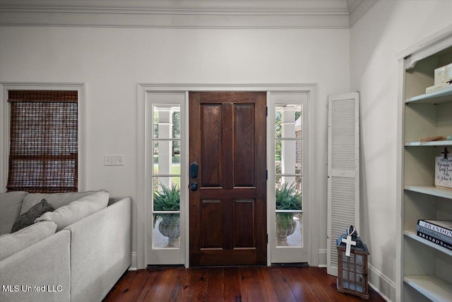 2003 Canterbury Pl W, Brandon, MS 39042 - entrance foyer with dark wood-style flooring, healthy amount of natural light, and baseboards