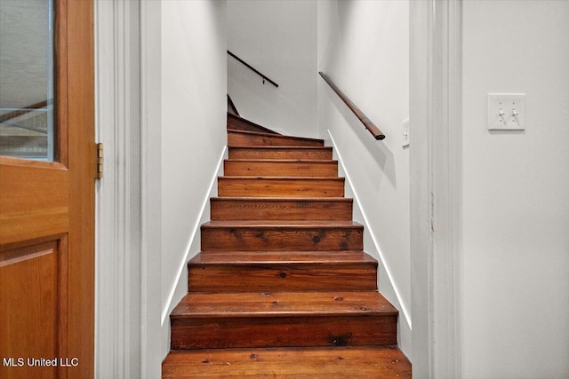 2003 Canterbury Pl W, Brandon, MS 39042 - view of stairway