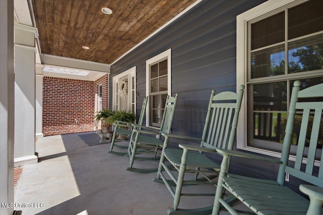 2003 Canterbury Pl W, Brandon, MS 39042 - view of covered porch