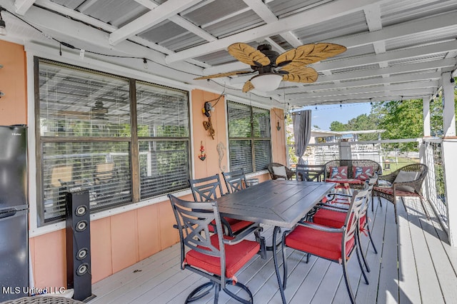 deck with ceiling fan