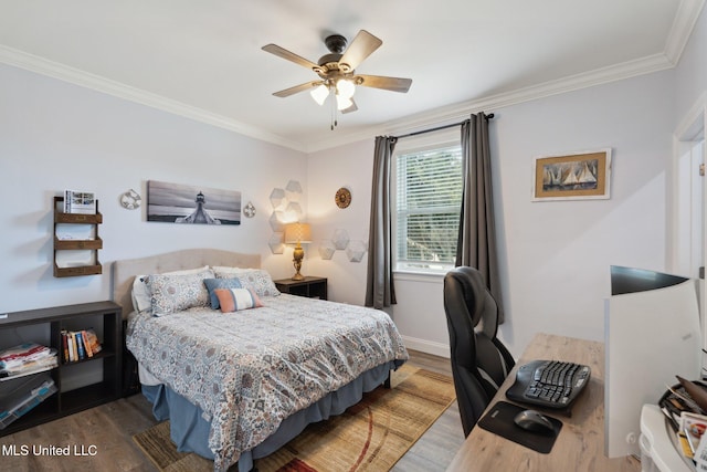 bedroom featuring hardwood / wood-style floors, ceiling fan, and crown molding