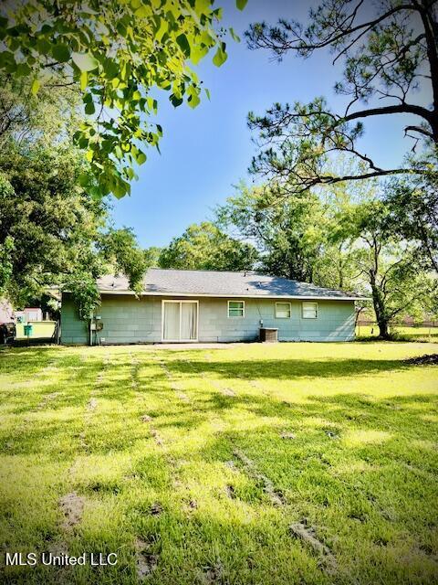 2614 George St, Gulfport, MS 39503 - back of property featuring a yard