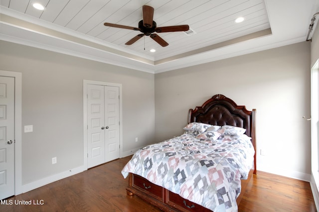 bedroom featuring ceiling fan, a raised ceiling, wooden ceiling, and hardwood / wood-style floors