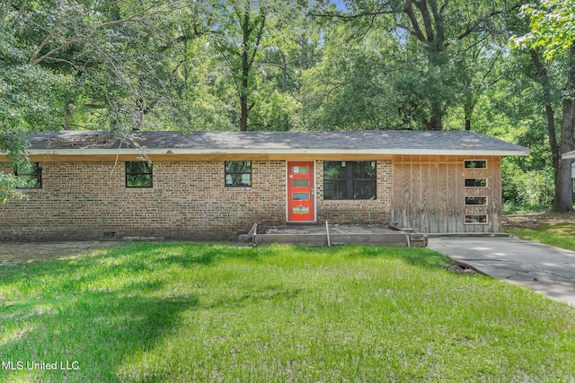839 Herrin Dr, Picayune, MS 39466 - ranch-style home with a front yard and brick siding