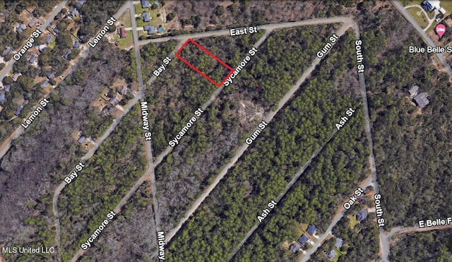 Listing photo 2 for LOT2636 Bay St, Ocean Springs MS 39564