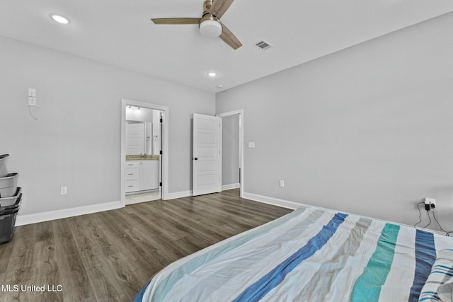 bedroom featuring visible vents, wood finished floors, recessed lighting, baseboards, and ceiling fan