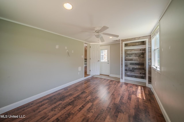 2623 Demaret Dr, Gulfport, MS 39507 - foyer with ceiling fan, baseboards, wood finished floors, ornamental molding, and recessed lighting