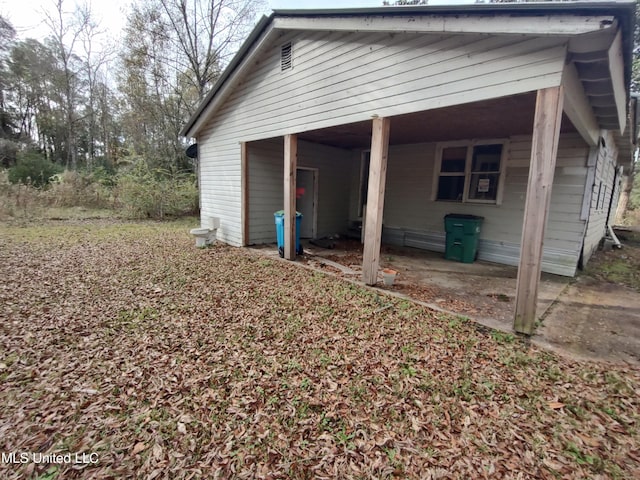 view of home's exterior