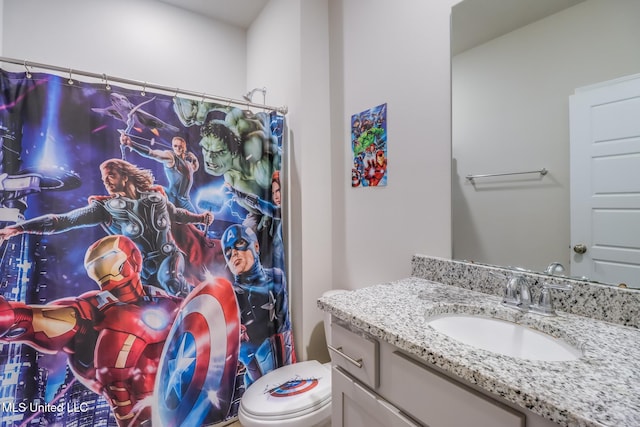 11458 Leann Ct, Ocean Springs, MS 39564 - bathroom with vanity, toilet, and a shower with curtain