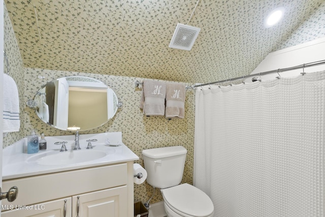 150 Harper St, Ridgeland, MS 39157 - bathroom featuring wallpapered walls, toilet, vanity, and curtained shower