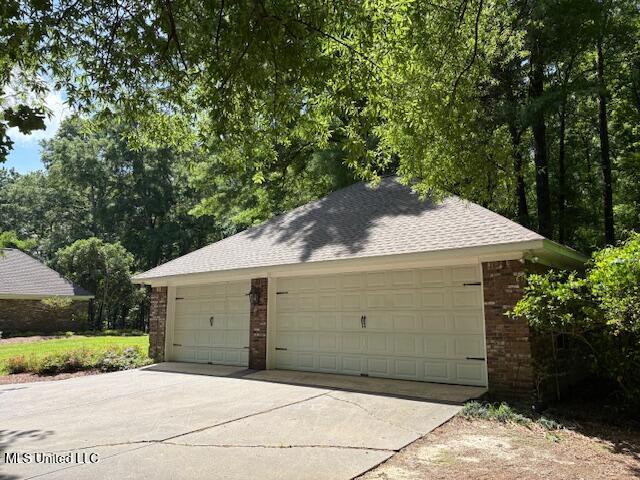 view of detached garage