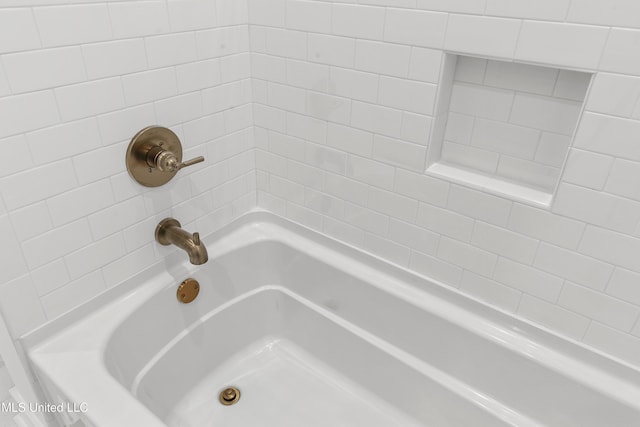 126 Herons Bay Cir Lot 1136, Madison, MS 39110 - full bath with walk in shower and a tub