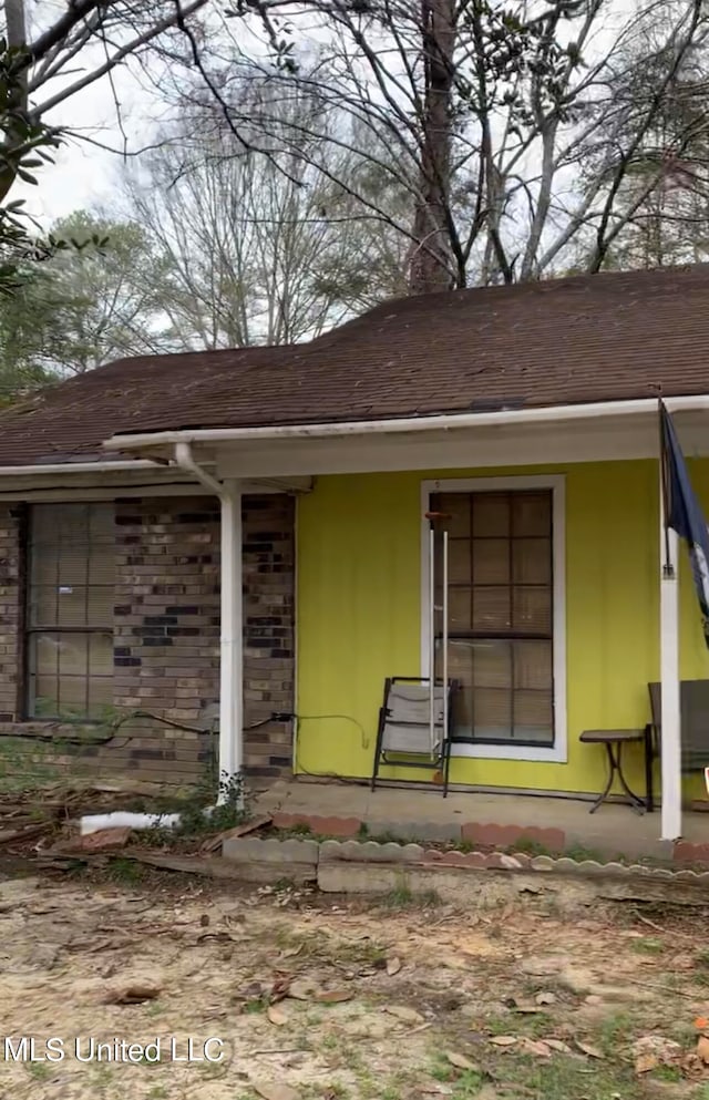 exterior space featuring a porch