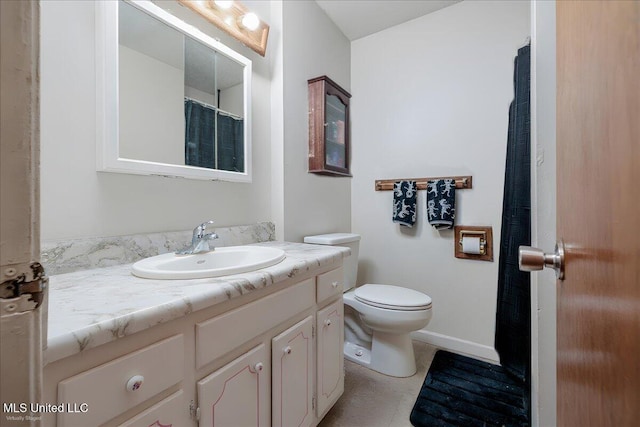 2880 Briarwood Dr, Horn Lake, MS 38637 - bathroom with vanity and toilet