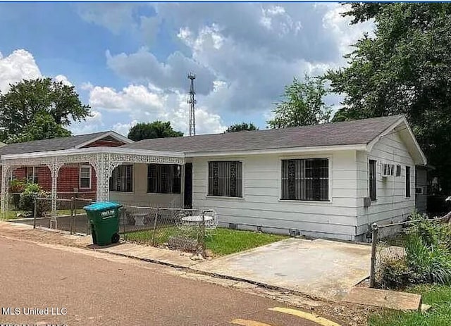 83 Spain Dr, Grenada, MS 38901 - view of front of house