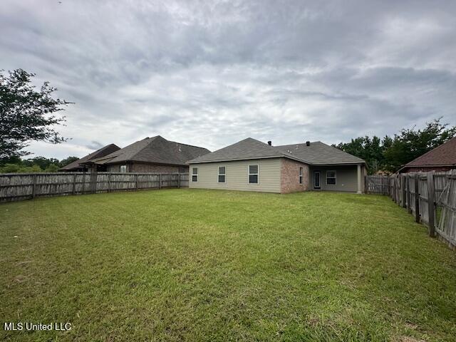 935 Frisky Dr, Brandon, MS 39047 - view of yard
