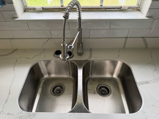 interior details with tasteful backsplash and sink