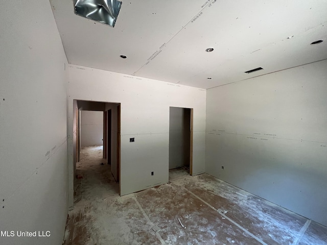 7356 Mockingbird Ln, Olive Branch, MS 38654 - view of unfurnished room