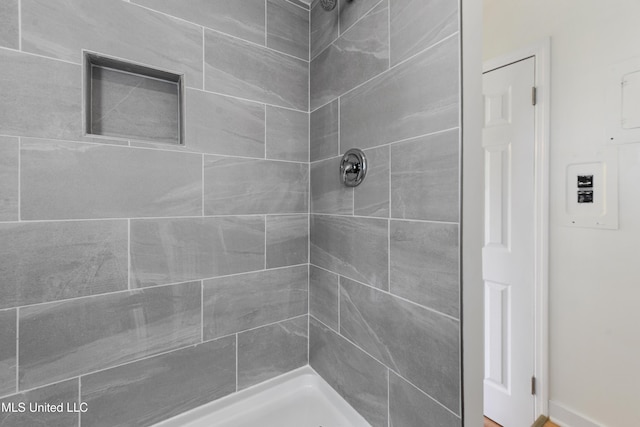 205 Walnut Dr, Ocean Springs, MS 39564 - full bath with tiled shower