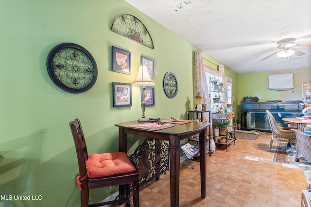 1825 Brookhaven Dr, Southaven, MS 38671 - office featuring ceiling fan and a textured ceiling