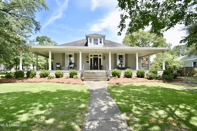 101 E E President, Greenwood, MS 38930 - country-style home featuring covered porch and roof with shingles