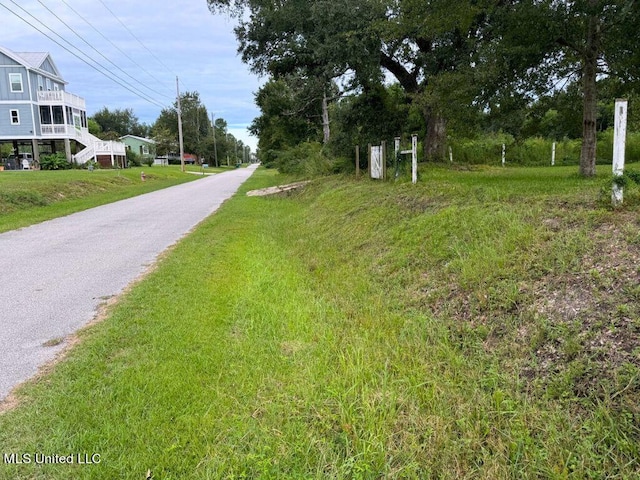 Listing photo 3 for 210 Hillcrest St, Waveland MS 39576