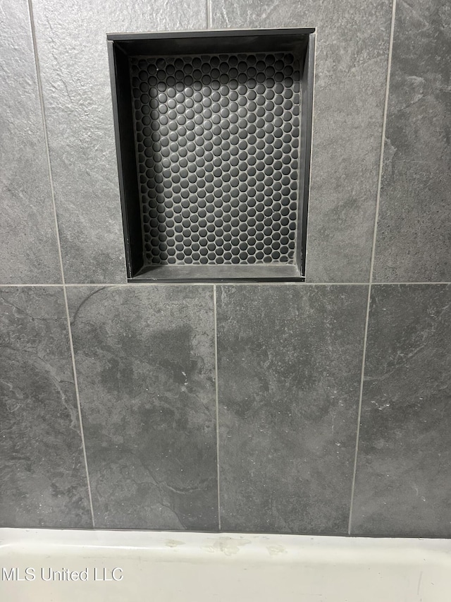1529 Ticonderoga Dr, Southaven, MS 38671 - bathroom view